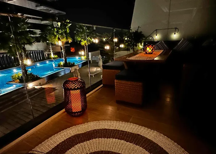 Beachside Sunset Residence