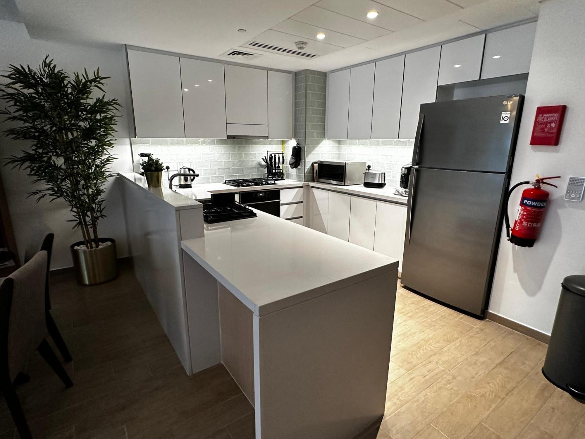 Beachside Sunset Apartment Abu Dhabi