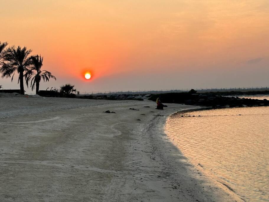 Beachside Sunset Abu Dhabi
