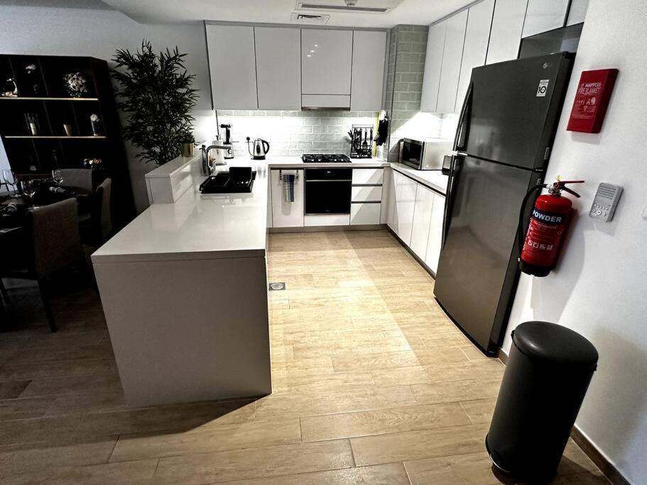 Beachside Sunset Apartment *
