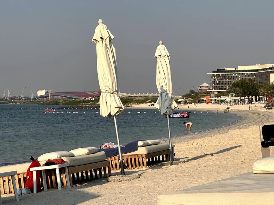 Beachside Sunset Abu Dhabi